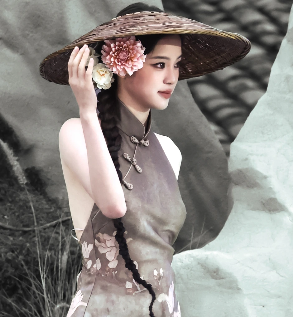Mỗi bước chân của mỹ nhân này đều là một bức tranh thủy mặc: Dung nhan như ngọc, mỹ mạo như hoa Mỗi bước chân của mỹ nhân này đều là một bức tranh thủy mặc: Dung nhan như ngọc, mỹ mạo như hoa