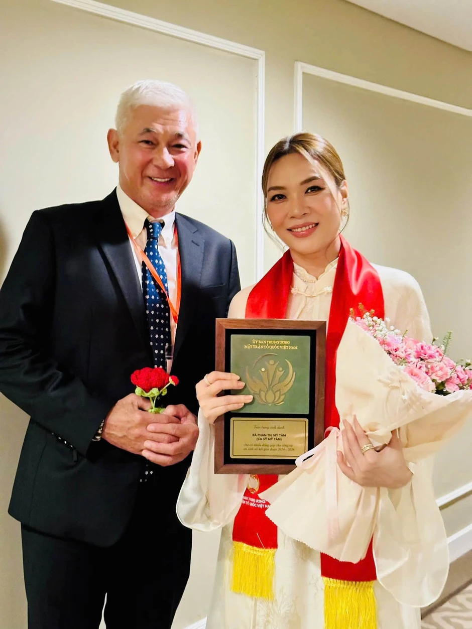 Mối quan hệ hiện tại của vệ sĩ lớn tuổi và Mỹ Tâm sau hơn 1 năm lên tiếng về tin đồn có con chung Mối quan hệ hiện tại của vệ sĩ lớn tuổi và Mỹ Tâm sau hơn 1 năm lên tiếng về tin đồn có con chung