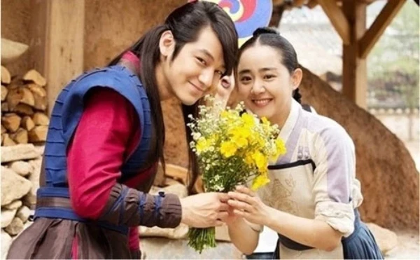 Moon Geun Young bị hoại tử và phát tướng mất kiểm soát do bệnh quái ác, bỏ lỡ giai đoạn vàng để điều trị Moon Geun Young bị hoại tử và phát tướng mất kiểm soát do bệnh quái ác, bỏ lỡ giai đoạn vàng để điều trị
