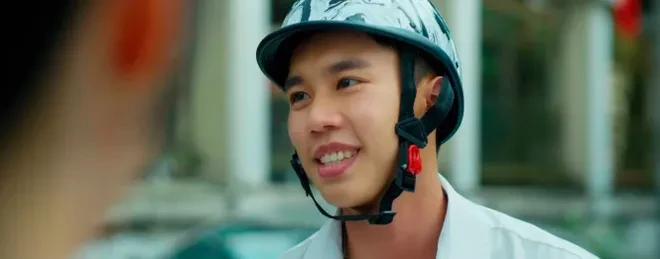 Mùa hè năm ấy - Tập 2: Khánh (Long Vũ) vỡ vụn nhìn 'mối tình đầu' đi nhà nghỉ Mùa hè năm ấy - Tập 2: Khánh (Long Vũ) vỡ vụn nhìn 'mối tình đầu' đi nhà nghỉ
