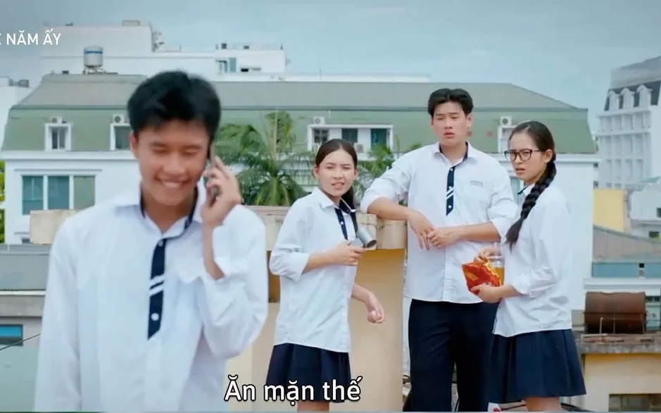 Mùa hè năm ấy - Tập 2: Khánh (Long Vũ) vỡ vụn nhìn 'mối tình đầu' đi nhà nghỉ Mùa hè năm ấy - Tập 2: Khánh (Long Vũ) vỡ vụn nhìn 'mối tình đầu' đi nhà nghỉ