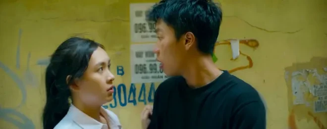 Mùa hè năm ấy - Tập 2: Khánh (Long Vũ) vỡ vụn nhìn 'mối tình đầu' đi nhà nghỉ Mùa hè năm ấy - Tập 2: Khánh (Long Vũ) vỡ vụn nhìn 'mối tình đầu' đi nhà nghỉ