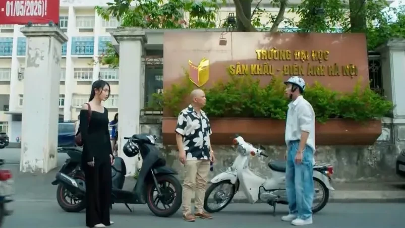Mùa hè năm ấy - Tập 2: Khánh (Long Vũ) vỡ vụn nhìn 'mối tình đầu' đi nhà nghỉ Mùa hè năm ấy - Tập 2: Khánh (Long Vũ) vỡ vụn nhìn 'mối tình đầu' đi nhà nghỉ