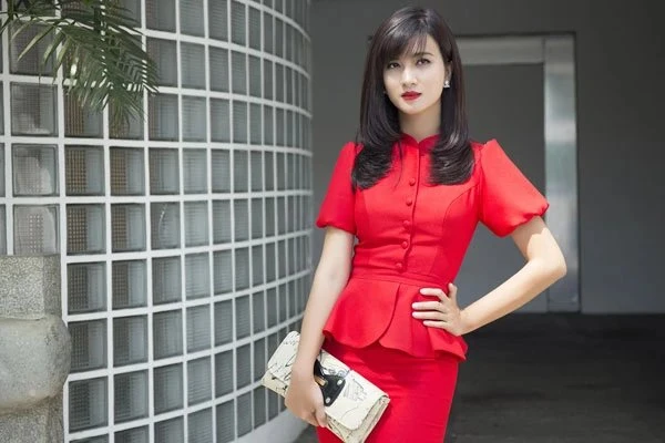 Mức lương của NSƯT đẹp nhất Việt Nam Mức lương của NSƯT đẹp nhất Việt Nam