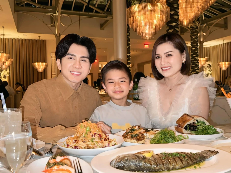 Nam ca sĩ đình đám hàng đầu sắp đi bán cà phê ở đường Thân Cảnh Vân, TP Bắc Ninh Nam ca sĩ đình đám hàng đầu sắp đi bán cà phê ở đường Thân Cảnh Vân, TP Bắc Ninh