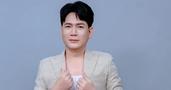 Nam ca sĩ từng muốn bỏ nghề, giờ sống viên mãn bên vợ và 5 con