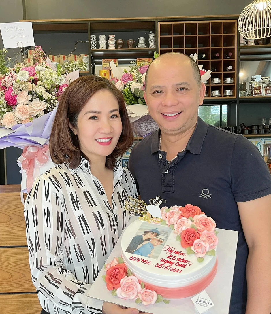 Nam diễn viên phim Việt giờ vàng nay bán bánh canh trên đường Ô Chợ Dừa (Hà Nội) Nam diễn viên phim Việt giờ vàng nay bán bánh canh trên đường Ô Chợ Dừa (Hà Nội)