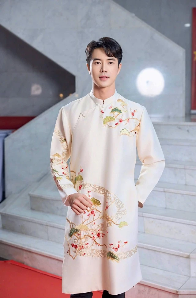 Nam diễn viên VTV từng nghỉ học, chạy xe tải, làm đồng nát: Giờ là chồng của MC có nụ cười đẹp nhất nhà đài Nam diễn viên VTV từng nghỉ học, chạy xe tải, làm đồng nát: Giờ là chồng của MC có nụ cười đẹp nhất nhà đài
