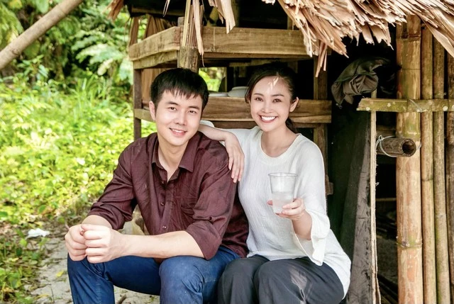 Nam diễn viên VTV từng nghỉ học, chạy xe tải, làm đồng nát: Giờ là chồng của MC có nụ cười đẹp nhất nhà đài Nam diễn viên VTV từng nghỉ học, chạy xe tải, làm đồng nát: Giờ là chồng của MC có nụ cười đẹp nhất nhà đài