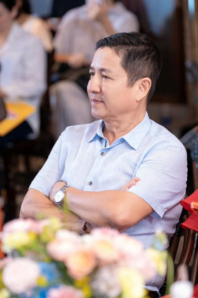 Nam nghệ sĩ từng giữ quyền Giám đốc Nhà hát Tuổi trẻ đang rao bán nhiều đồ đạc trong nhà Nam nghệ sĩ từng giữ quyền Giám đốc Nhà hát Tuổi trẻ đang rao bán nhiều đồ đạc trong nhà