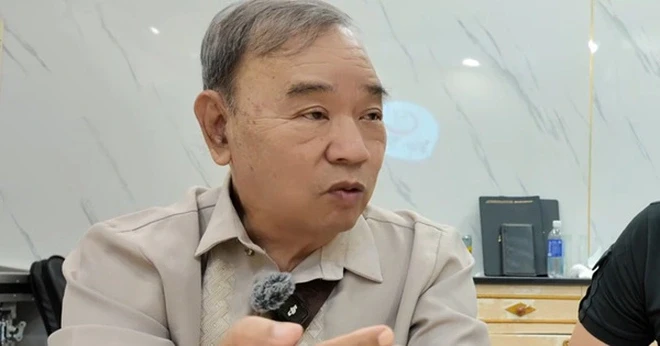 Nam nghệ sĩ từng là công an: "Học trò tôi từ Nam ra Bắc đều có" Nam nghệ sĩ từng là công an: "Học trò tôi từ Nam ra Bắc đều có"