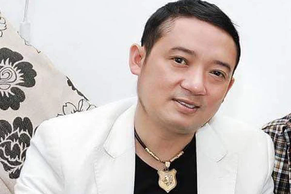 Nam nghệ sĩ Việt 4 lần kết hôn với 3 người vợ: Từng trượt đại học 2 lần, sau đậu trường xịn sò Nam nghệ sĩ Việt 4 lần kết hôn với 3 người vợ: Từng trượt đại học 2 lần, sau đậu trường xịn sò