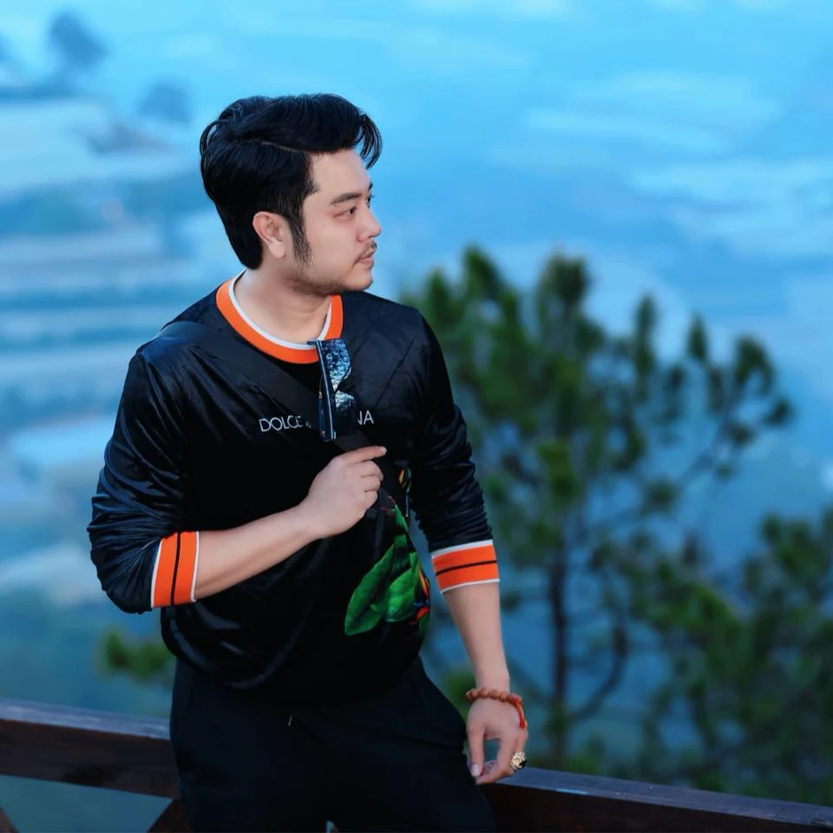 Nam người mẫu từng say mê tỷ phú hơn 32 tuổi, hai lần cầu hôn bất thành giờ ra sao? Nam người mẫu từng say mê tỷ phú hơn 32 tuổi, hai lần cầu hôn bất thành giờ ra sao?