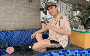 Nam NSND đình đám bỏ TP.HCM về bán cà phê, đồ ăn sáng ở đường Nguyễn Trung Trực, An Giang Nam NSND đình đám bỏ TP.HCM về bán cà phê, đồ ăn sáng ở đường Nguyễn Trung Trực, An Giang