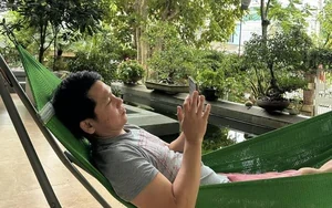 Nam NSND đình đám bỏ TP.HCM về bán cà phê, đồ ăn sáng ở đường Nguyễn Trung Trực, An Giang Nam NSND đình đám bỏ TP.HCM về bán cà phê, đồ ăn sáng ở đường Nguyễn Trung Trực, An Giang