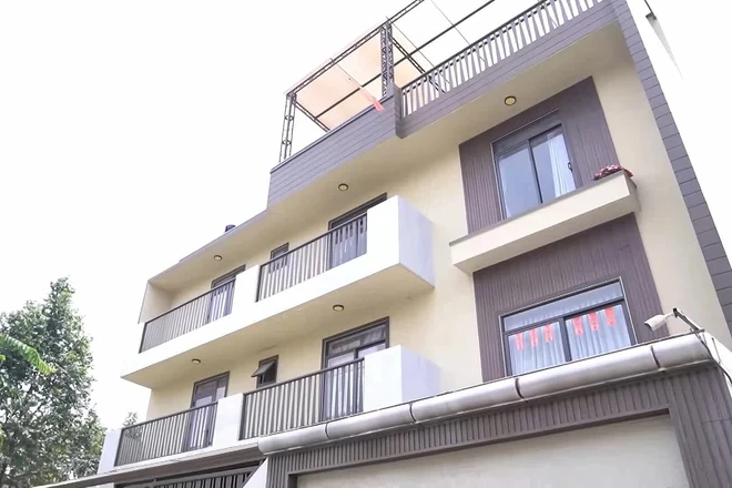 Nam NSƯT 3 đời vợ, ở biệt thự 3 tầng rộng 300m² Nam NSƯT 3 đời vợ, ở biệt thự 3 tầng rộng 300m²