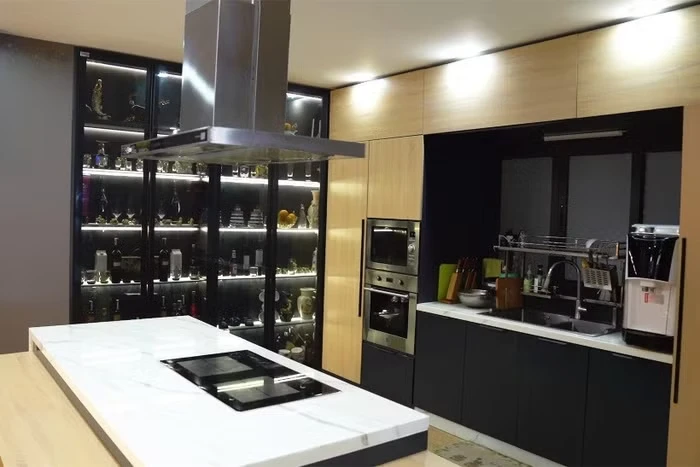 Nam NSƯT 3 đời vợ, ở biệt thự 3 tầng rộng 300m² Nam NSƯT 3 đời vợ, ở biệt thự 3 tầng rộng 300m²