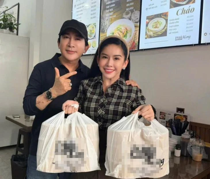 Nam NSƯT là "ông hoàng cải lương" đình đám một thời đi bán phở ở đường Sư Vạn Hạnh, TP.HCM Nam NSƯT là "ông hoàng cải lương" đình đám một thời đi bán phở ở đường Sư Vạn Hạnh, TP.HCM