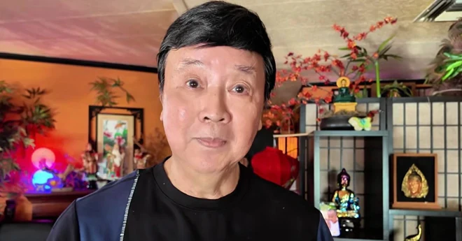 Nam NSƯT ở Mỹ nhắc thẳng đàn em: "Cúng Tổ nghề không phải để xin xỏ nổi tiếng, giàu có" Nam NSƯT ở Mỹ nhắc thẳng đàn em: "Cúng Tổ nghề không phải để xin xỏ nổi tiếng, giàu có"