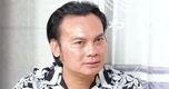 Nam NSƯT từ Mỹ nói thẳng: "Bây giờ nghệ sĩ sống nhờ show hội chợ"