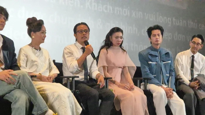 Nàng hậu Đoàn Thiên Ân bênh "người thương" Khương Lê hết mình!
