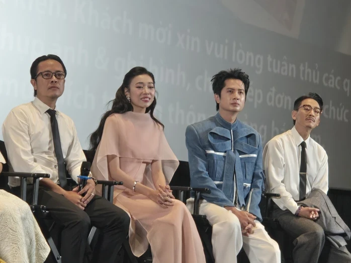 Nàng hậu Đoàn Thiên Ân bênh "người thương" Khương Lê hết mình!