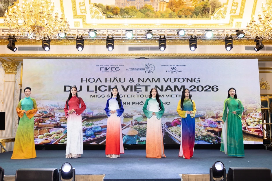 Nàng hậu Việt lên chức giám đốc ở tuổi 23