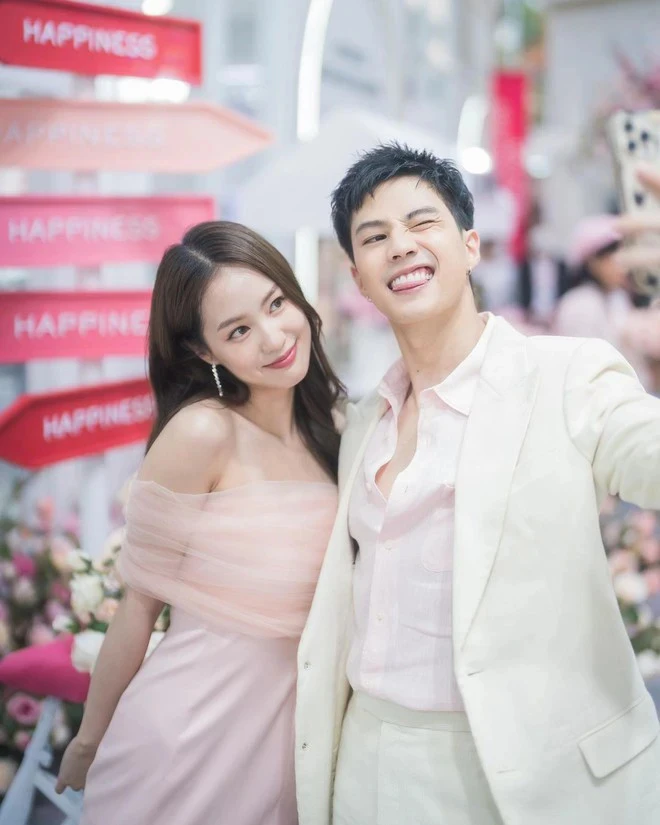 Nàng thơ của Sơn Tùng đâm đầu cưới thiếu gia ngành khách sạn đang làm bục mặt trả nợ hàng tỷ/tháng Nàng thơ của Sơn Tùng đâm đầu cưới thiếu gia ngành khách sạn đang làm bục mặt trả nợ hàng tỷ/tháng