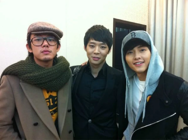 Náo loạn ảnh Song Joong Ki thấp tịt lọt thỏm giữa Lee Min Ho - Park Seo Joon và dàn tài tử đẹp trai quyền lực nhất Hàn Quốc Náo loạn ảnh Song Joong Ki thấp tịt lọt thỏm giữa Lee Min Ho - Park Seo Joon và dàn tài tử đẹp trai quyền lực nhất Hàn Quốc