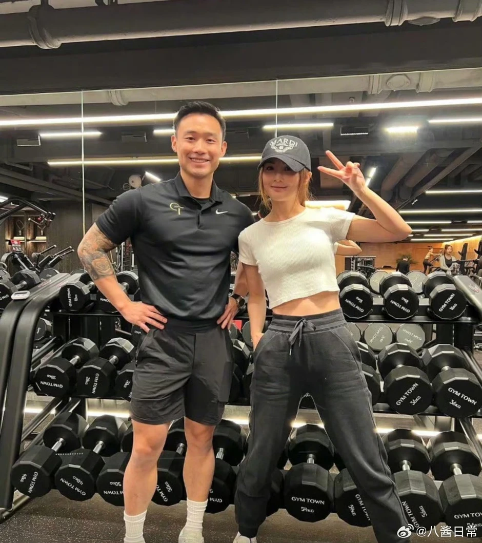 Náo loạn tin 2 Chị Đẹp thân nhất showbiz từ mặt nhau, không thèm tới dự đám cưới của đối phương
