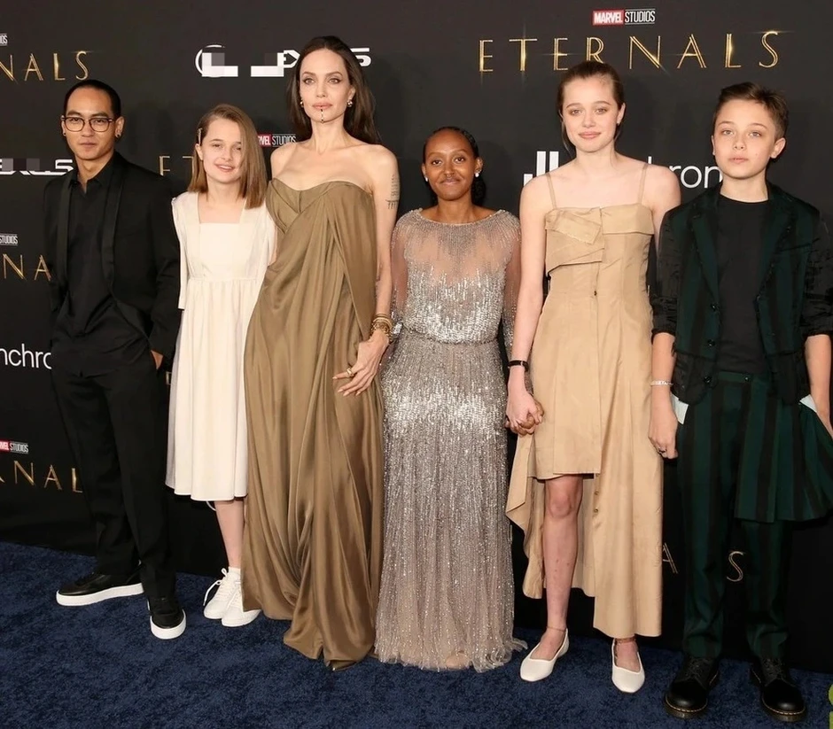 Ngã rẽ cuộc đời của cô bé châu Phi được Angelina Jolie nhận nuôi Ngã rẽ cuộc đời của cô bé châu Phi được Angelina Jolie nhận nuôi