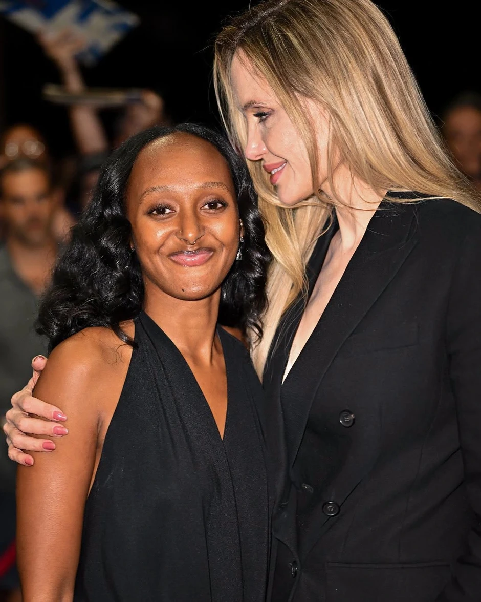 Ngã rẽ cuộc đời của cô bé châu Phi được Angelina Jolie nhận nuôi Ngã rẽ cuộc đời của cô bé châu Phi được Angelina Jolie nhận nuôi