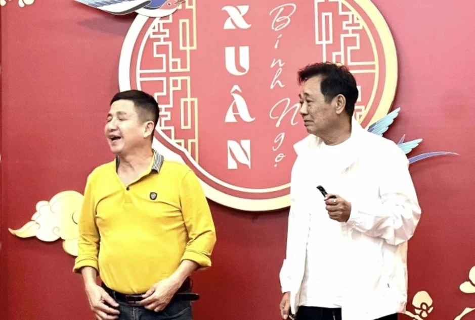 Nghệ sĩ Quốc Khánh tái xuất cùng dàn sao 'Táo quân' Nghệ sĩ Quốc Khánh tái xuất cùng dàn sao 'Táo quân'