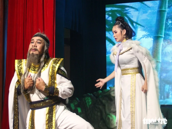 Nghệ sĩ Tô Châu đóng cặp cùng Mỹ Hằng, nhớ một thời ở Nhà hát Trần Hữu Trang Nghệ sĩ Tô Châu đóng cặp cùng Mỹ Hằng, nhớ một thời ở Nhà hát Trần Hữu Trang