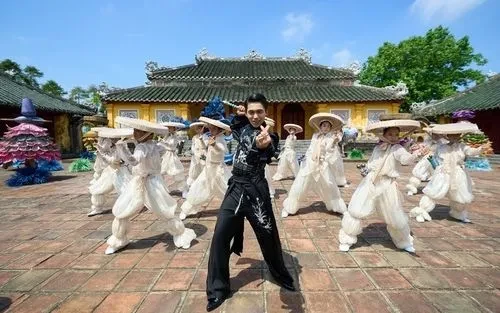 Nghệ sĩ trẻ tiếp nối dòng chảy văn hóa dân tộc Nghệ sĩ trẻ tiếp nối dòng chảy văn hóa dân tộc