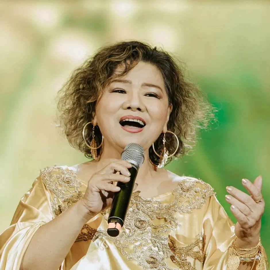 Nghệ sĩ Việt nhận mình "giàu có nhất thế giới": Thời đi học nghịch ngầm, từng cầm học bạ lên Ban Giám hiệu "chất vấn" Nghệ sĩ Việt nhận mình "giàu có nhất thế giới": Thời đi học nghịch ngầm, từng cầm học bạ lên Ban Giám hiệu "chất vấn"