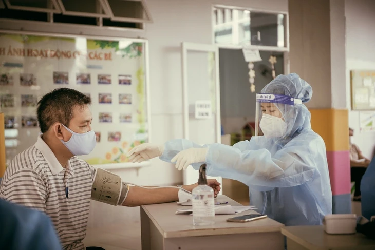 Nghệ sĩ, y bác sĩ và tình nguyện viên hội ngộ 5 năm sau đại dịch COVID-19