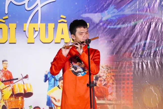 Nghệ thuật “chạm” tới công chúng bằng những thanh âm giàu cảm xúc Nghệ thuật “chạm” tới công chúng bằng những thanh âm giàu cảm xúc