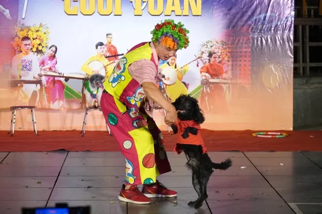 Nghệ thuật “chạm” tới công chúng bằng những thanh âm giàu cảm xúc Nghệ thuật “chạm” tới công chúng bằng những thanh âm giàu cảm xúc