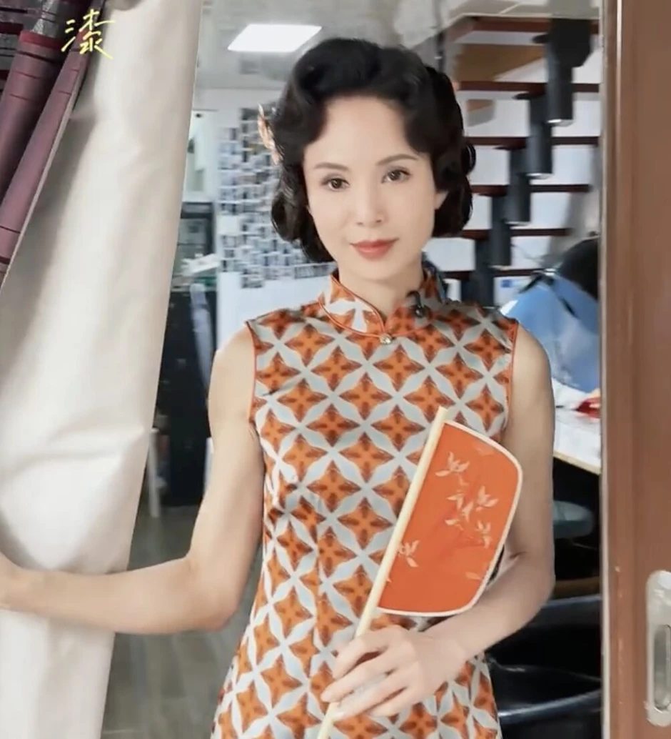 Ngỡ ngàng với động lực giữ dáng suốt 20 năm của "Tiểu Long Nữ" Lý Nhược Đồng, thấy nhan sắc tuổi 60 mà không tin nổi Ngỡ ngàng với động lực giữ dáng suốt 20 năm của "Tiểu Long Nữ" Lý Nhược Đồng, thấy nhan sắc tuổi 60 mà không tin nổi