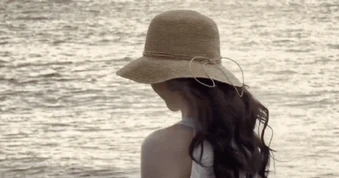 Ngọc nữ hạng A xuất hiện với trạng thái không ngờ sau khi lộ hợp đồng mang thai hộ, phải bán nhà trả tiền tỷ cho đại gia