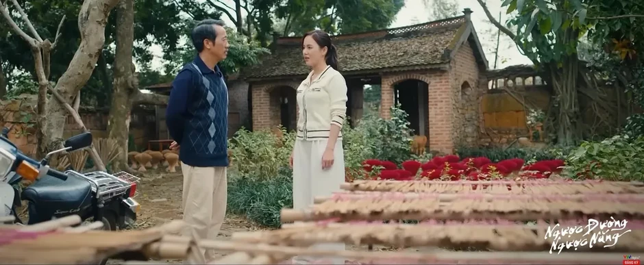 Ngược đường ngược nắng - Tập 1: Mai (Ngọc Huyền) vừa về quê Ngược đường ngược nắng - Tập 1: Mai (Ngọc Huyền) vừa về quê