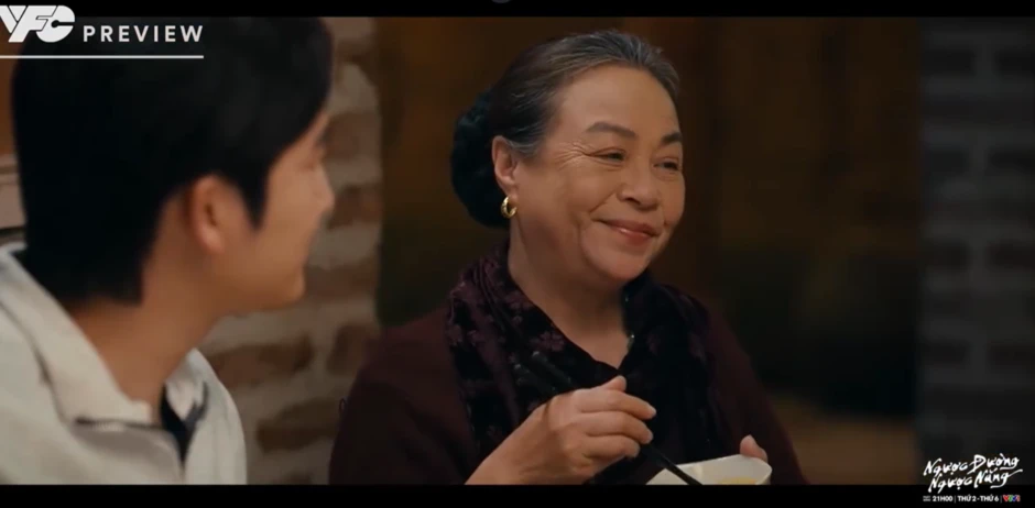 Ngược đường ngược nắng - Tập 12: Bà nội “bắt bài” tình cảm của Trung dành cho Mai Ngược đường ngược nắng - Tập 12: Bà nội “bắt bài” tình cảm của Trung dành cho Mai