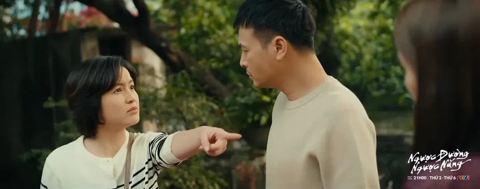 Ngược đường ngược nắng - Tập 21: Bà Diện cố tình gạt gia đình Mai khỏi danh sách làm du lịch làng nghề Ngược đường ngược nắng - Tập 21: Bà Diện cố tình gạt gia đình Mai khỏi danh sách làm du lịch làng nghề