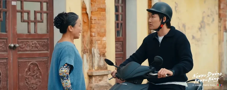 Ngược đường ngược nắng - Tập 21: Bà Diện cố tình gạt gia đình Mai khỏi danh sách làm du lịch làng nghề Ngược đường ngược nắng - Tập 21: Bà Diện cố tình gạt gia đình Mai khỏi danh sách làm du lịch làng nghề