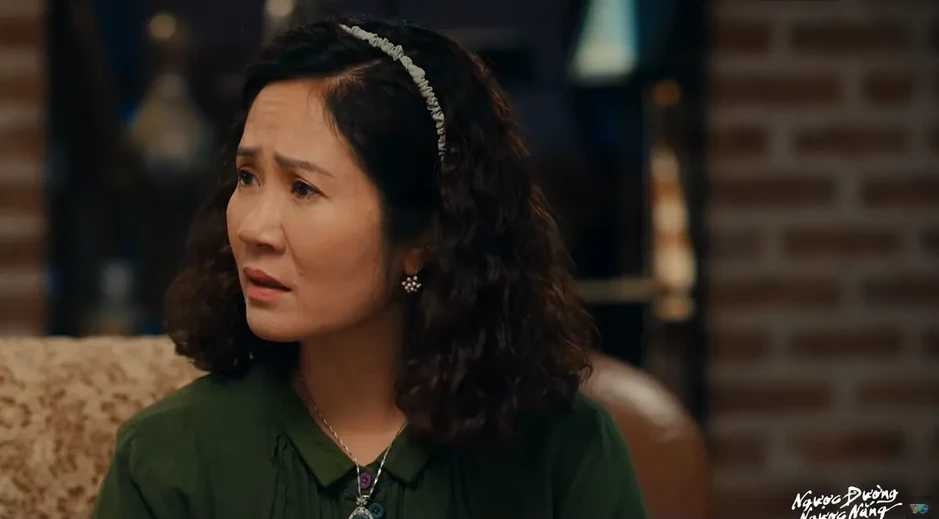 Ngược đường ngược nắng - Tập 26: Trung thừa nhận tình cảm với Mai, Hồng ê chề khi bị bà Diện "bóc phốt" Ngược đường ngược nắng - Tập 26: Trung thừa nhận tình cảm với Mai, Hồng ê chề khi bị bà Diện "bóc phốt"