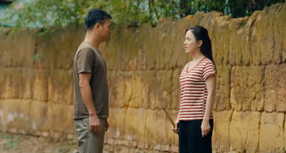 Ngược đường ngược nắng - Tập 32: Bà Diện bỗng dưng chóng mặt khi nhìn thấy người quen Ngược đường ngược nắng - Tập 32: Bà Diện bỗng dưng chóng mặt khi nhìn thấy người quen