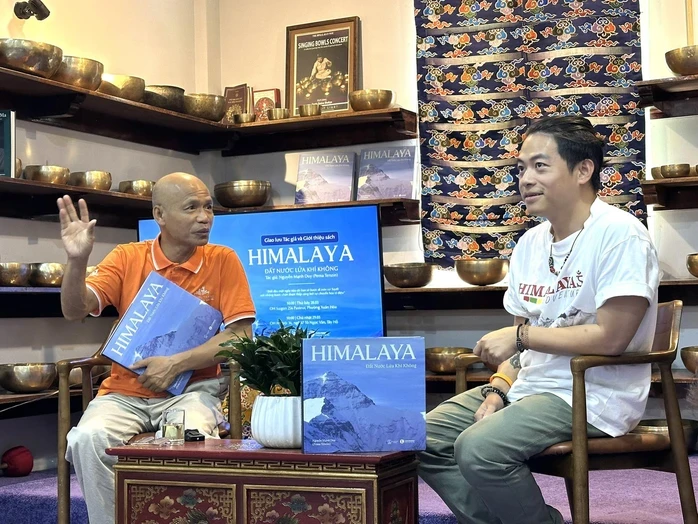 Nguyễn Mạnh Duy và sách ảnh về 12 năm ấn tượng với Himalaya Nguyễn Mạnh Duy và sách ảnh về 12 năm ấn tượng với Himalaya