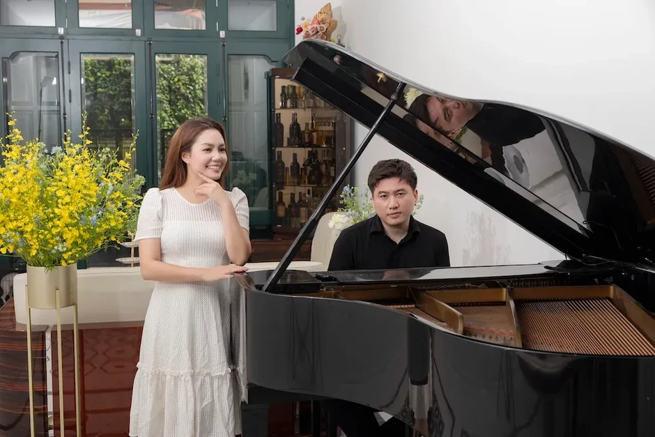 Nguyễn Ngọc Anh hát về tình mẫu tử đúng Ngày của Mẹ Nguyễn Ngọc Anh hát về tình mẫu tử đúng Ngày của Mẹ