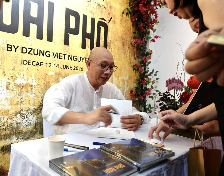 Nguyễn Việt Dzũng kể chuyện Hội An bằng những góc phố ít người thấy Nguyễn Việt Dzũng kể chuyện Hội An bằng những góc phố ít người thấy